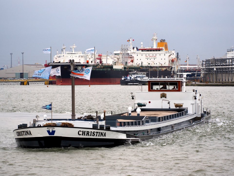 Christina (ship, 1957) ENI 02312567 Port of Antwerp pic3