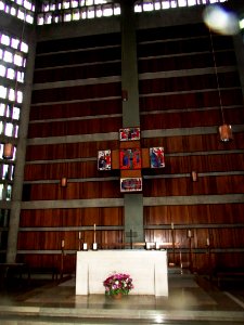 Christ-König-Kirche Ansbach, Altarwand