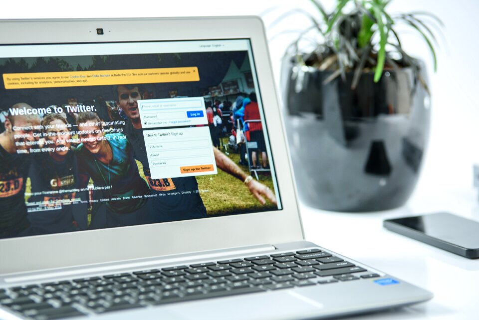 Internet network social face