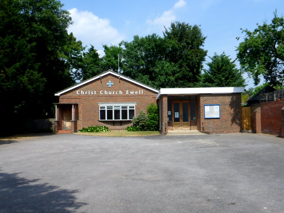 Christ Church Ewell, Cheam Road, Ewell (July 2013) (1)