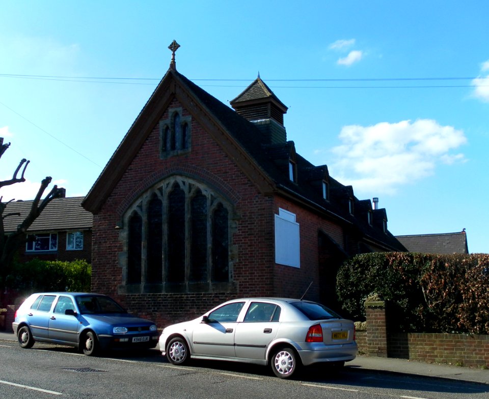 Christ Church (former Free Church of England), Beacon Road, Crowborough (March 2011) (1)