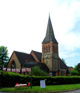 Christ Church, Kings Cross Lane, South Nutfield (June 2013) (2)