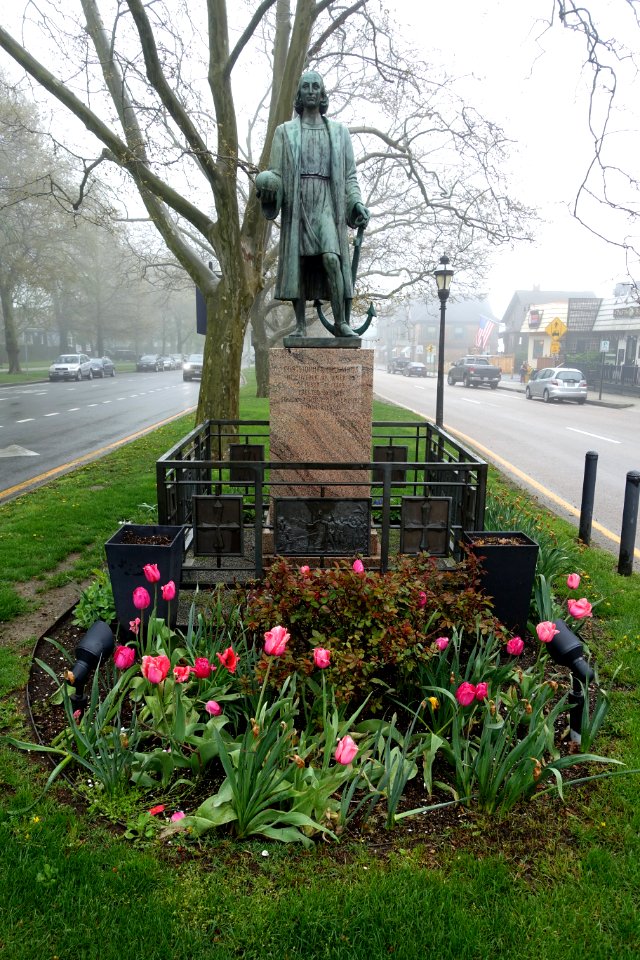 Christopher Columbus by Giovanni Cappelletti, Fonderia Artistica Ferdinando Marinelli, 1953, bronze, granite - Newport, Rhode Island - DSC04115