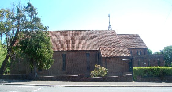 Church of the Holy Redeemer, Upper Church Road, Hollington, Hastings (June 2020) (4)