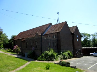 Church of the Holy Redeemer, Upper Church Road, Hollington, Hastings (June 2015) (2)