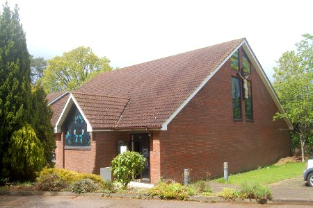 Church of the Sacred Heart, High Street, Bordon (May 2021) (5)