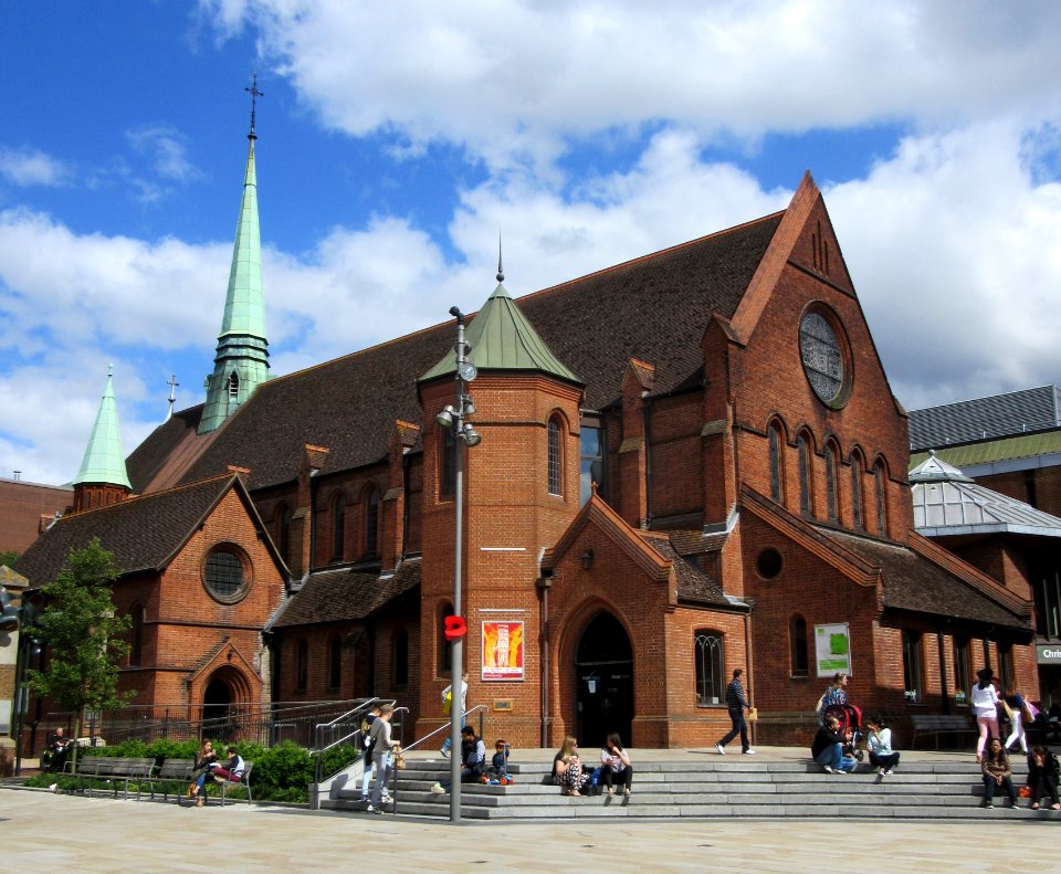 Christ Church, Town Square, Woking (June 2015) (2)