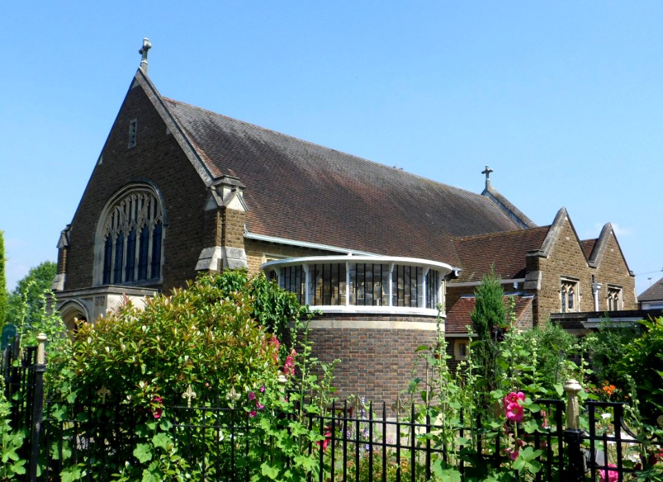 Church of Our Lady and St Peter, Garlands Road, Leatherhead (July 2014) (2)