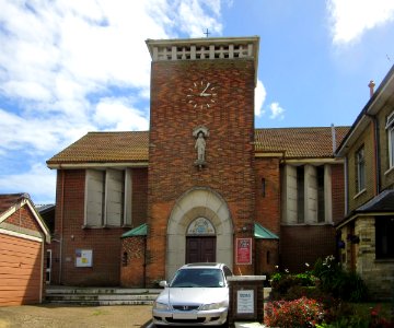 Church of The Sacred Heart of Jesus, Atherley Road, Shanklin (July 2016) (2)