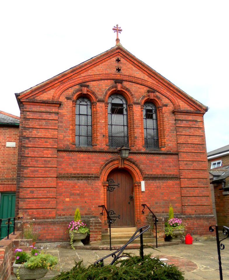 Church of Our Lady Immaculate and St Michael, Battle