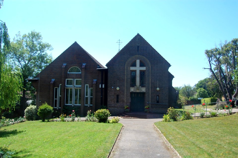 Church of the Holy Redeemer, Upper Church Road, Hollington, Hastings (June 2020) (1)