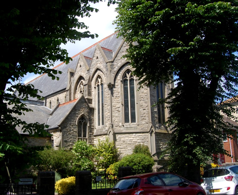Church of the Sacred Heart, 41 Norton Road, Hove (NHLE Code 1342045) (May 2020) (3)