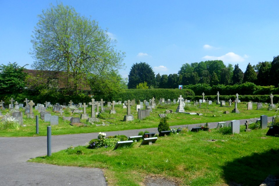 Church of Our Lady of Sorrows, Lower Road, Effingham (May 2014) (Graveyard)