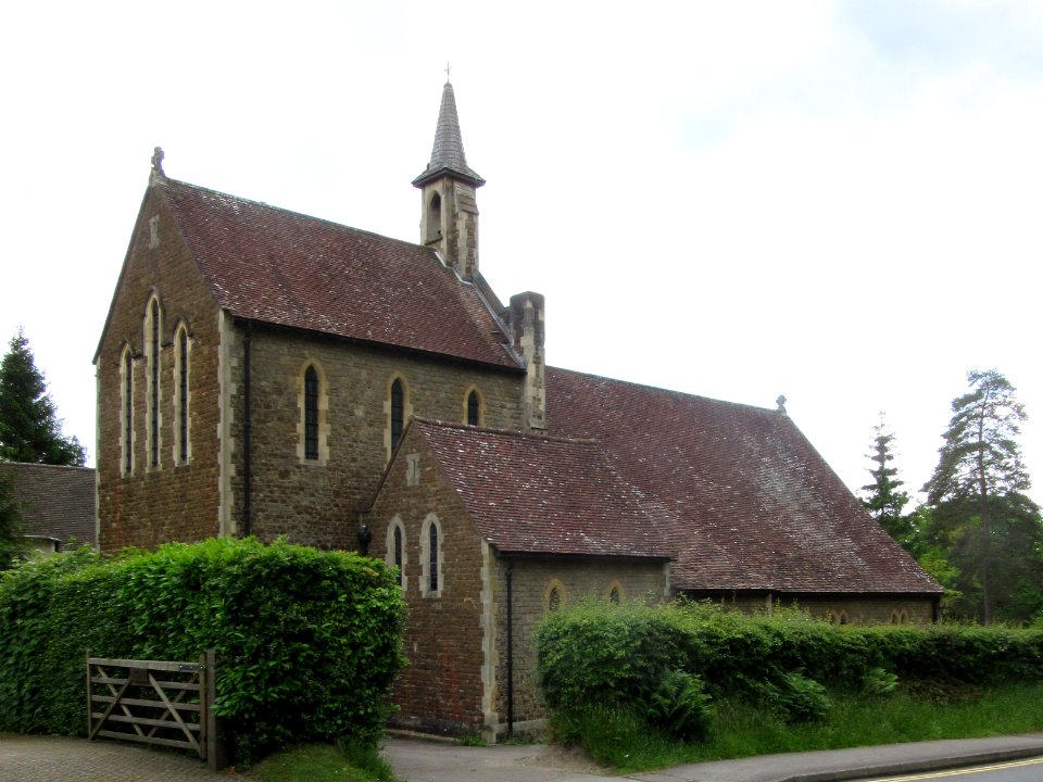 Church of Our Lady of Lourdes, Weydon Road, Haslemere (June 2015) (5)