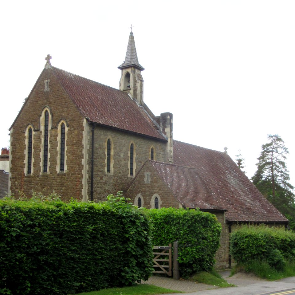 Church of Our Lady of Lourdes, Weydon Road, Haslemere (June 2015) (7)