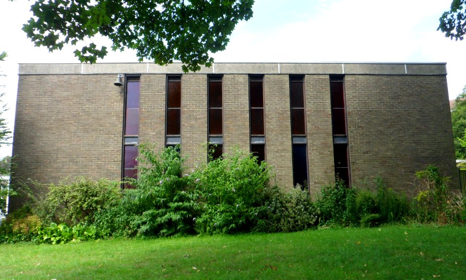 Church of the Holy Nativity, Norwich Drive, Bevendean (August 2013) (3)