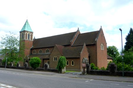 Church of the Holy Family, Yorke Road, Reigate (June 2013) (5)
