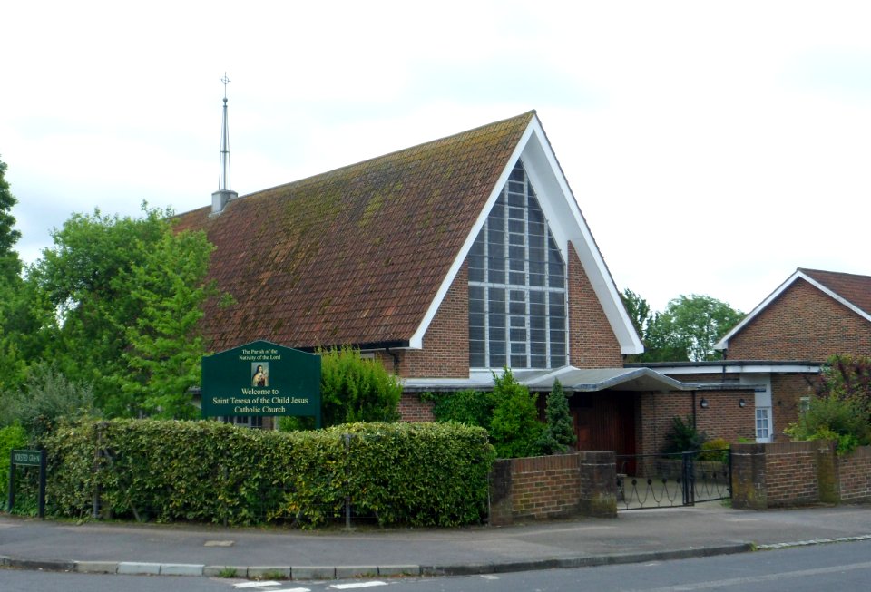 Church of St Teresa of the Child Jesus, Weldon Way, Merstham (June 2013) (3)