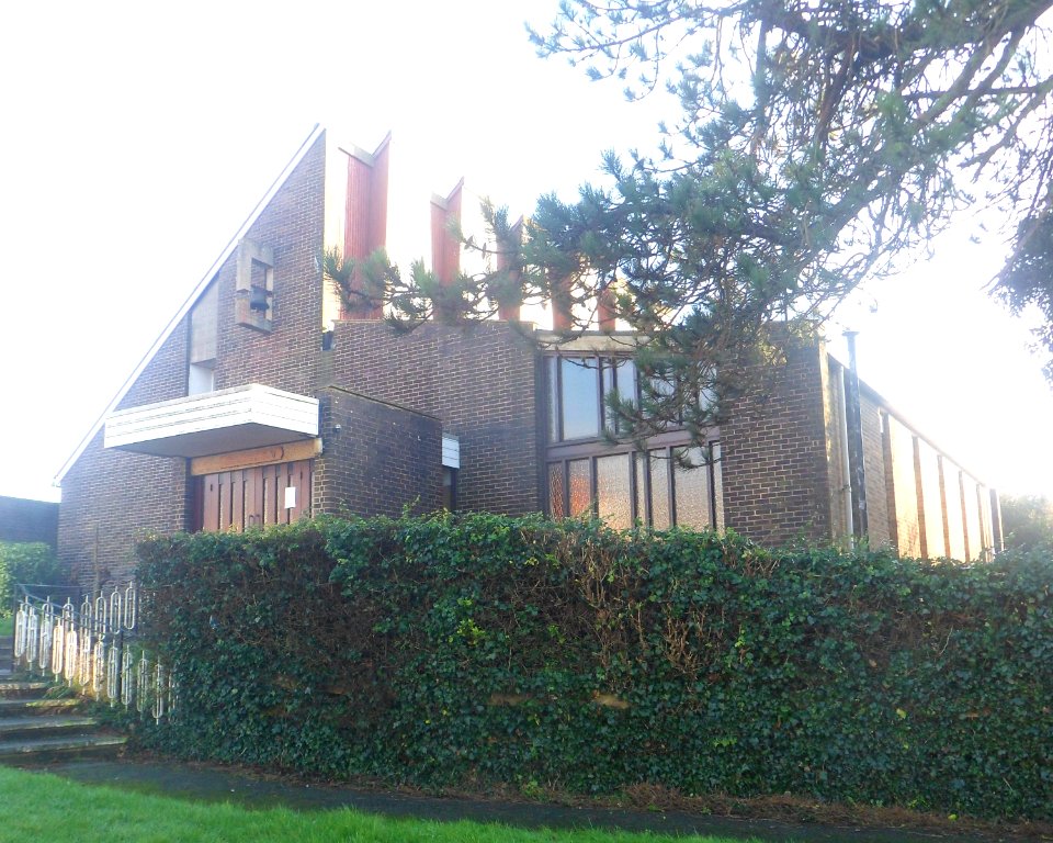 Church of the Good Shepherd, Stanley Avenue, Mile Oak (December 2019) (2)