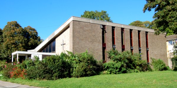 Church of the Holy Nativity, Norwich Drive, Bevendean (September 2018) (4)