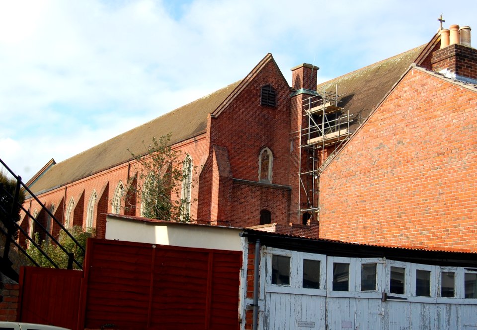 Church of the Holy Spirit, Fawcett Road, Southsea (October 2017) (5)