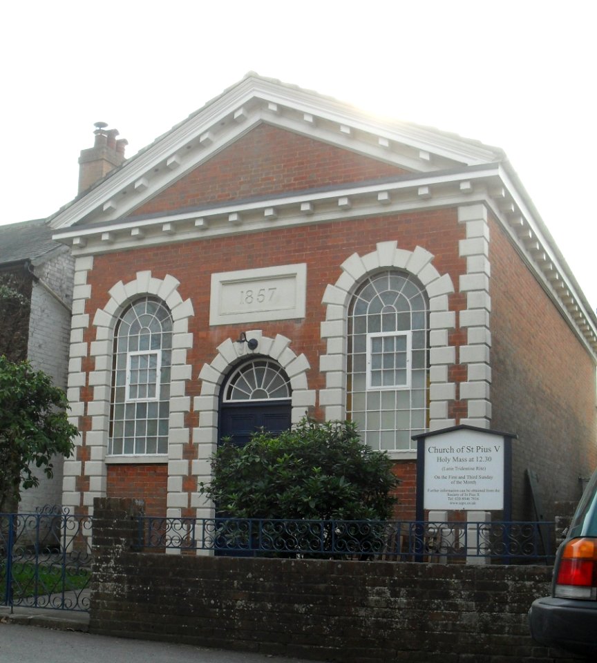 Church of St Pius V, Station Road, Groombridge (March 2012) (1)