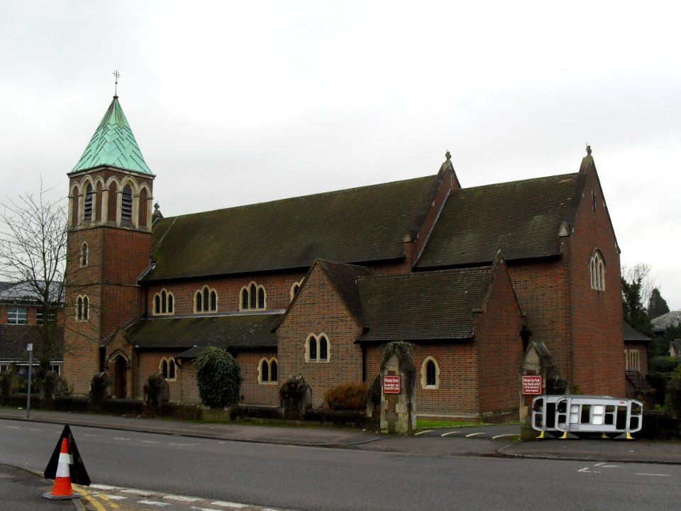 Church of the Holy Family, Yorke Road, Reigate (January 2011) (1)