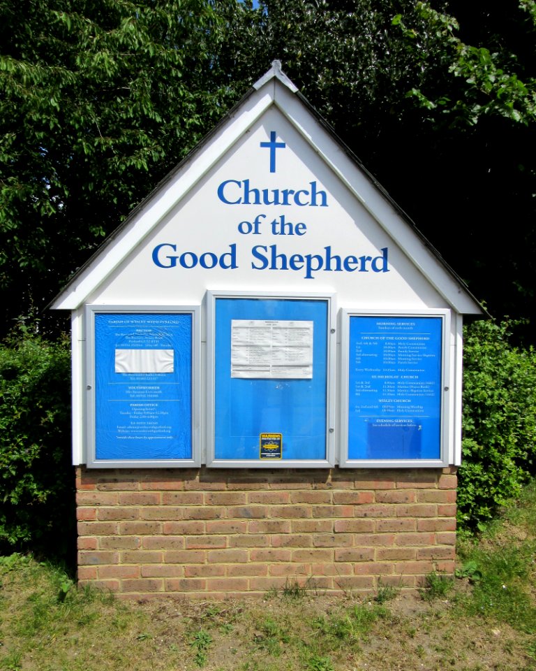 Church of the Good Shepherd, Coldharbour Road, Pyrford (June 2015) (1)