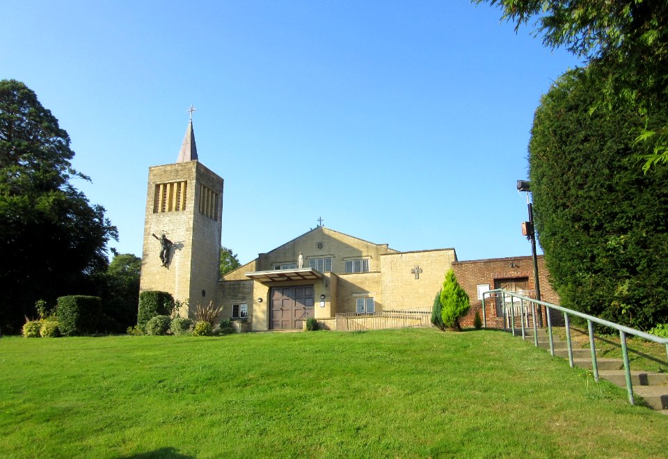 Church of Our Lady Immaculate and St Philip Neri, High Street, Uckfield (September 2016) (2)