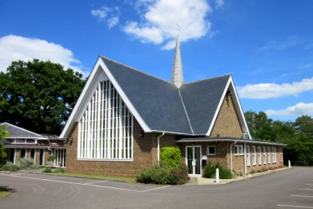 Church of the Good Shepherd, Coldharbour Road, Pyrford (June 2015) (3)