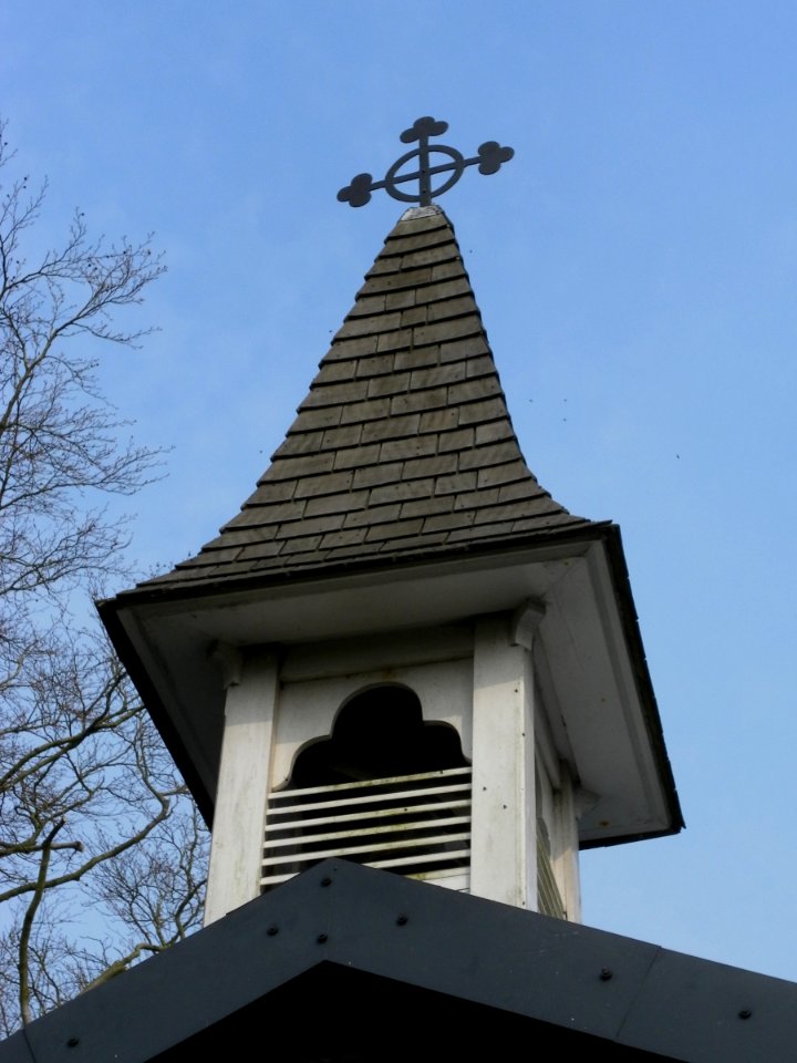 Church of the Good Shepherd, A267, Five Ashes (March 2011) (Bell-cot)