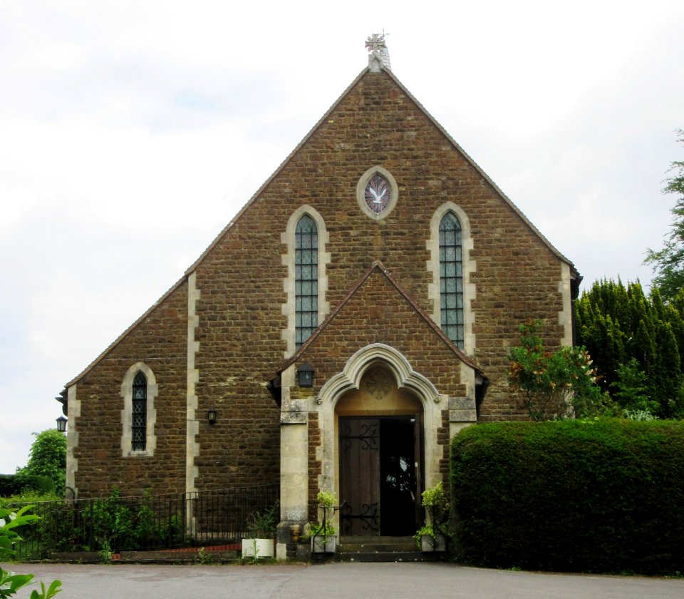 Church of Our Lady of Lourdes, Weydon Road, Haslemere (June 2015) (1)