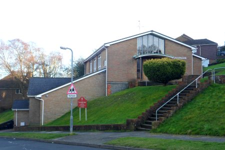Church of the Ascension, Fairview Rise, Westdene, Brighton (February 2014) (2)