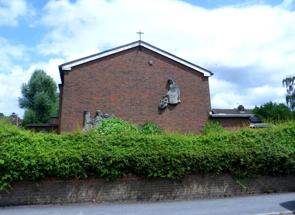 Church of the Epiphany, Mansfield Drive, Merstham (June 2013) (8)