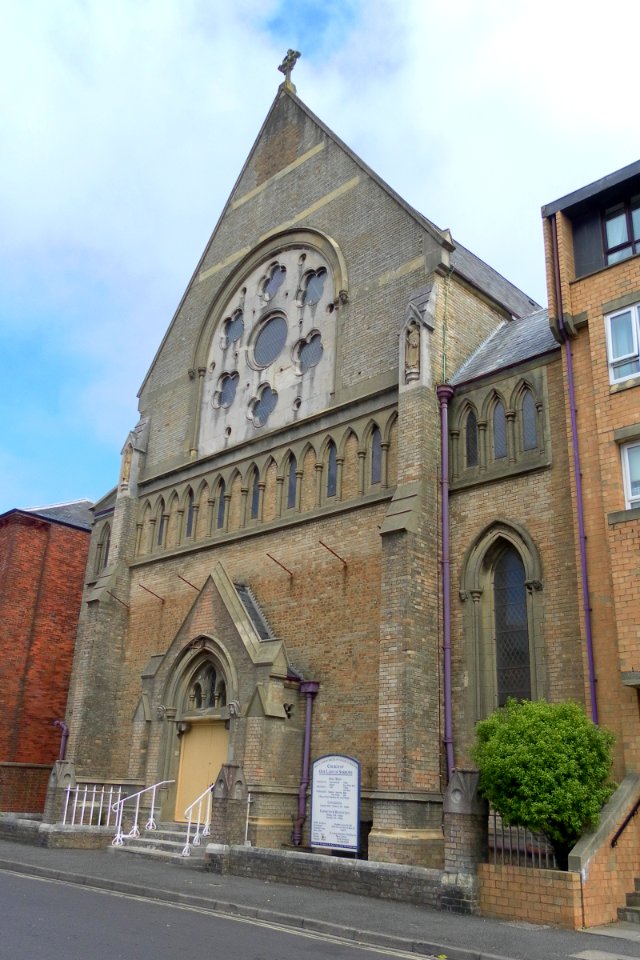 Church of Our Lady of Sorrows, Clarence Road, Bognor Regis