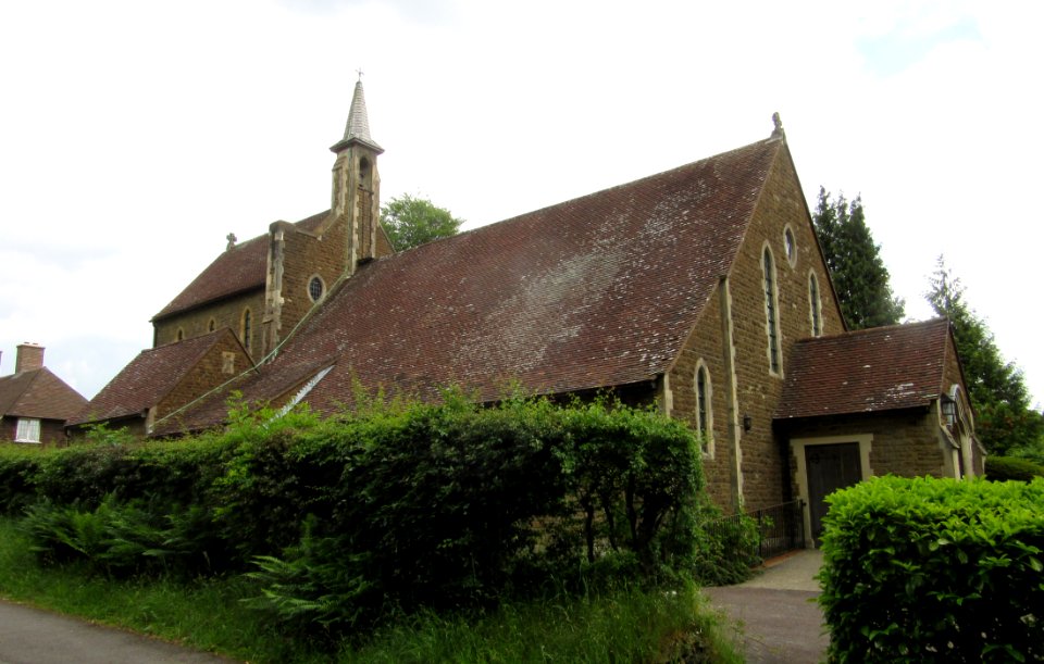Church of Our Lady of Lourdes, Weydon Road, Haslemere (June 2015) (4)