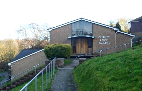 Church of the Ascension, Fairview Rise, Westdene, Brighton (February 2014) (5)
