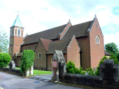 Church of the Holy Family, Yorke Road, Reigate (June 2013) (7)