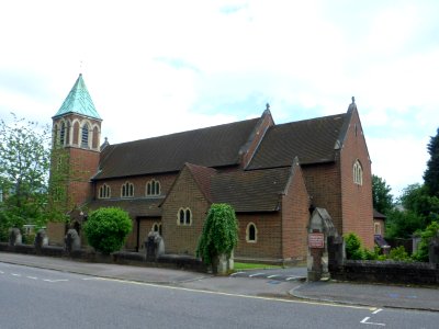 Church of the Holy Family, Yorke Road, Reigate (June 2013) (4)