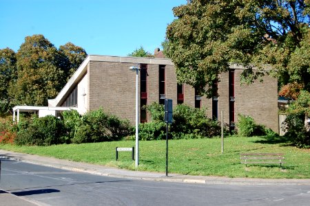Church of the Holy Nativity, Norwich Drive, Bevendean (September 2018) (1)