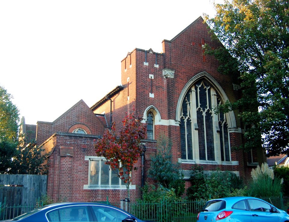 Church of the Ascension, Stubbington Avenue, North End, Portsmouth (October 2017) (1)