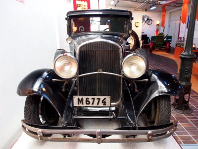 Chrysler 70 running on gas, pic3 Teknikens och Sjöfartens hus, Science and Maritime House