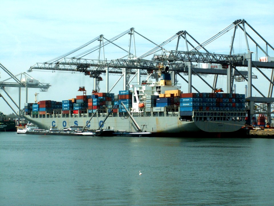 Chuanhe IMO 9120798 , at the Amazone harbour, Port of Rotterdam, Holland 18-Jun-2006