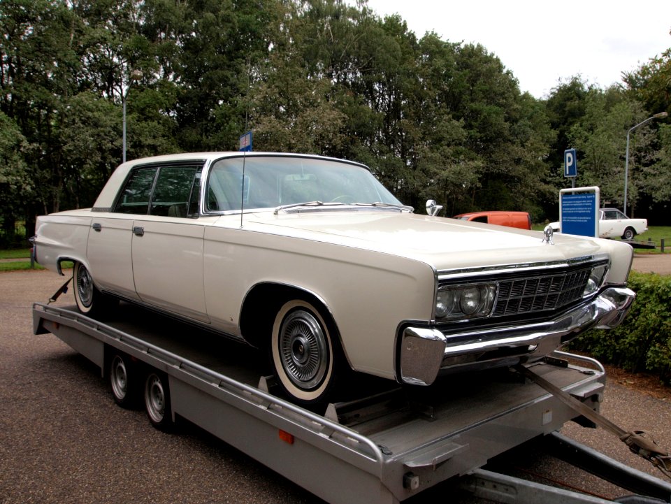 Chrysler Imperial p7