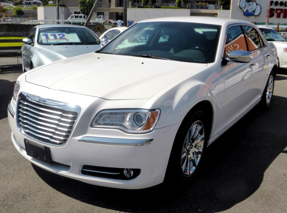 Chrysler 300S (LX36) front