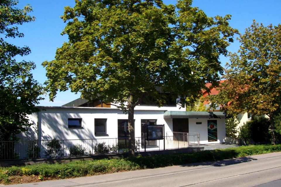 Christuskirche Bensheim-Auerbach 01