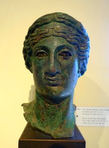 Crowned female head (goddess), Roman, probably Antonine Age, mid 2nd century AD, bronze, from a Greek original of the 4th century BC, inv. 15054 - Museo Gregoriano Etrusco - Vatican Museums - DSC01082