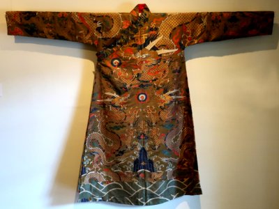 Chuba (dragon robe) made in Tibet, Honolulu Museum of Art 3191.1