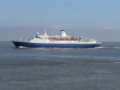 Cruise ship Marco Polo 2014-05-17 (1)