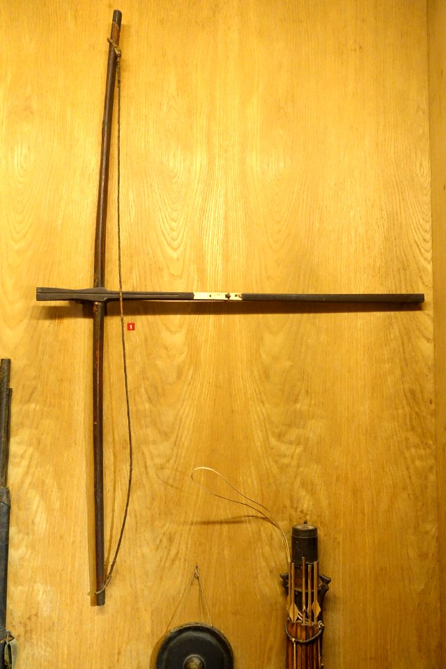 Cross-bow, Muong - Vietnam Museum of Ethnology - Hanoi, Vietnam - DSC02742